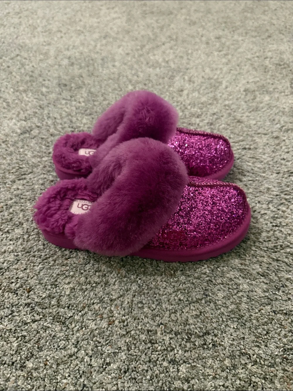 UGG Girls Cozy II Scuff Slippers fuchsia sparkle size 2 NEW